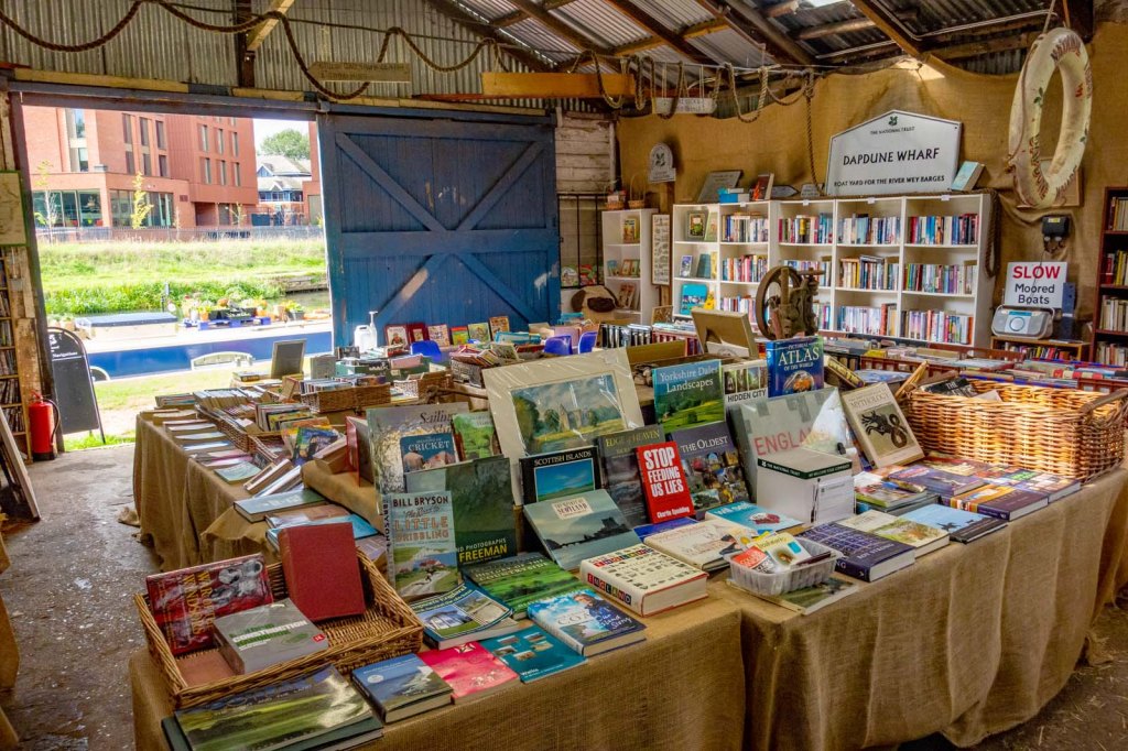 Guildford Cathedral & Dapdune&nbsp;Wharf